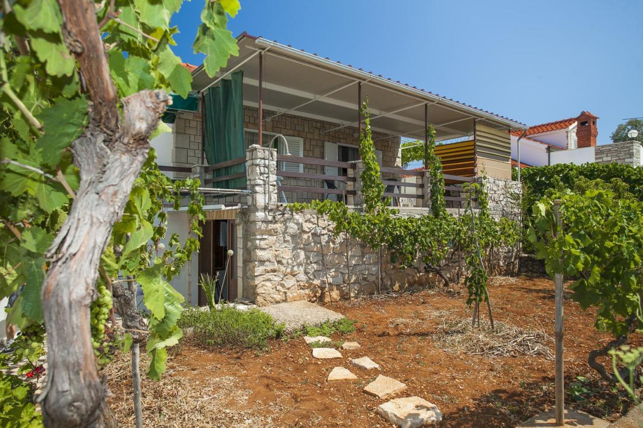 Holiday Home Neda Vela Luka Luaran gambar