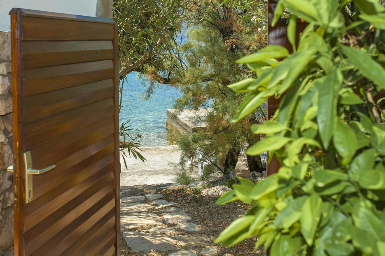 Holiday Home Neda Vela Luka Luaran gambar